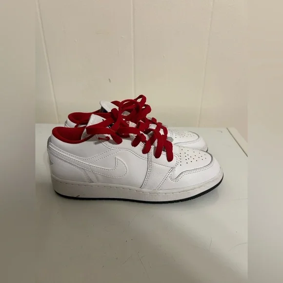 Jordan’s - Picture 4 of 6